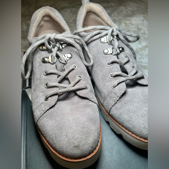 Vionic Ballari Gray Suede Lace Up Oxford Shoes size 7.5 Classiccore Preppy Retro - Picture 4 of 11